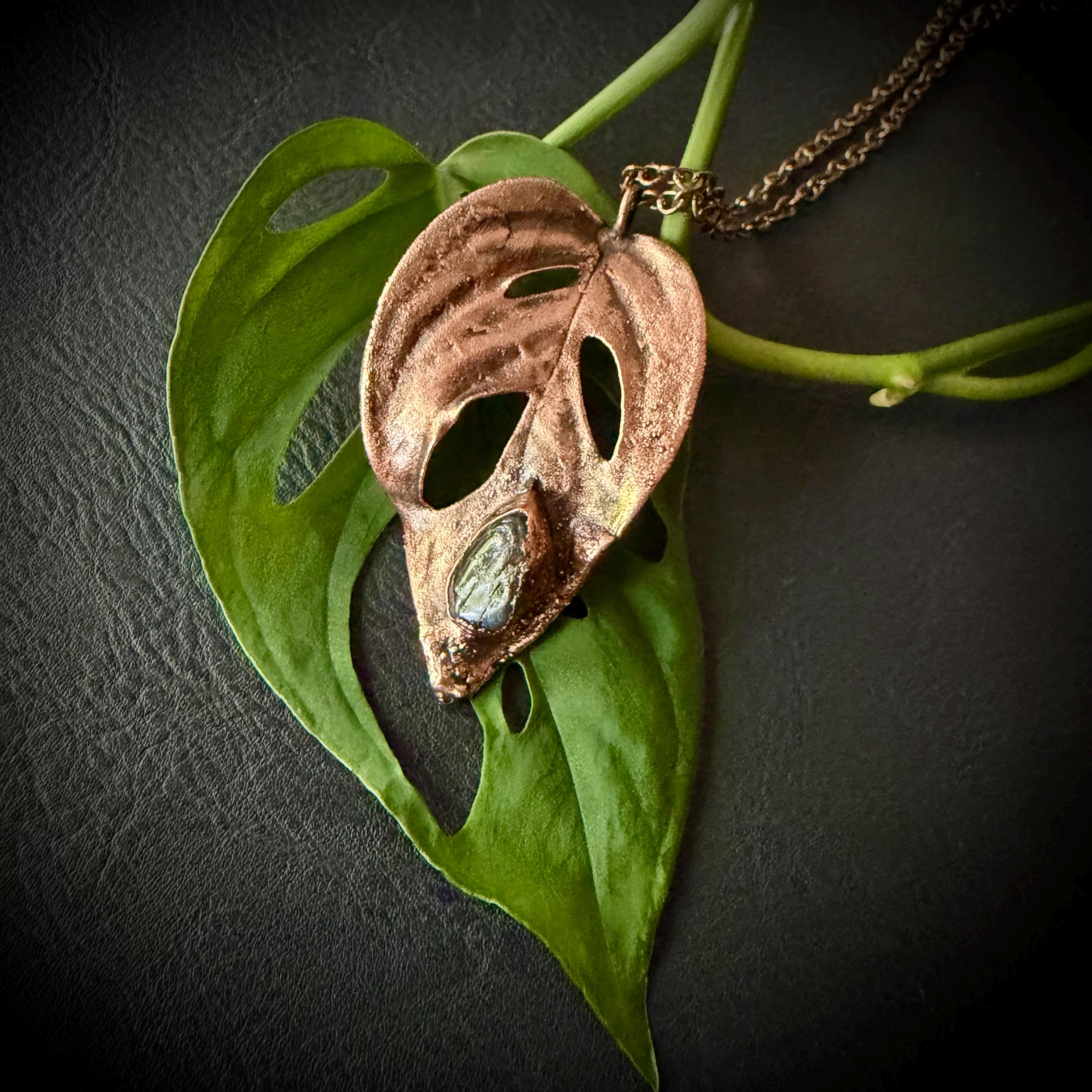 Electroformed Monstera Leaf Necklace with RAW Labradorite | Handmade Copper Jewelry | 18” Patina Chain __etsy:8034791771