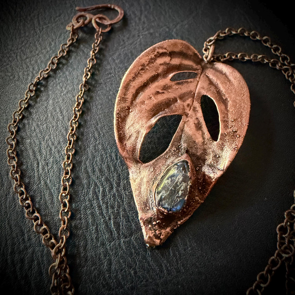 Electroformed Monstera Leaf Necklace with RAW Labradorite | Handmade Copper Jewelry | 18” Patina Chain __etsy:8034794781
