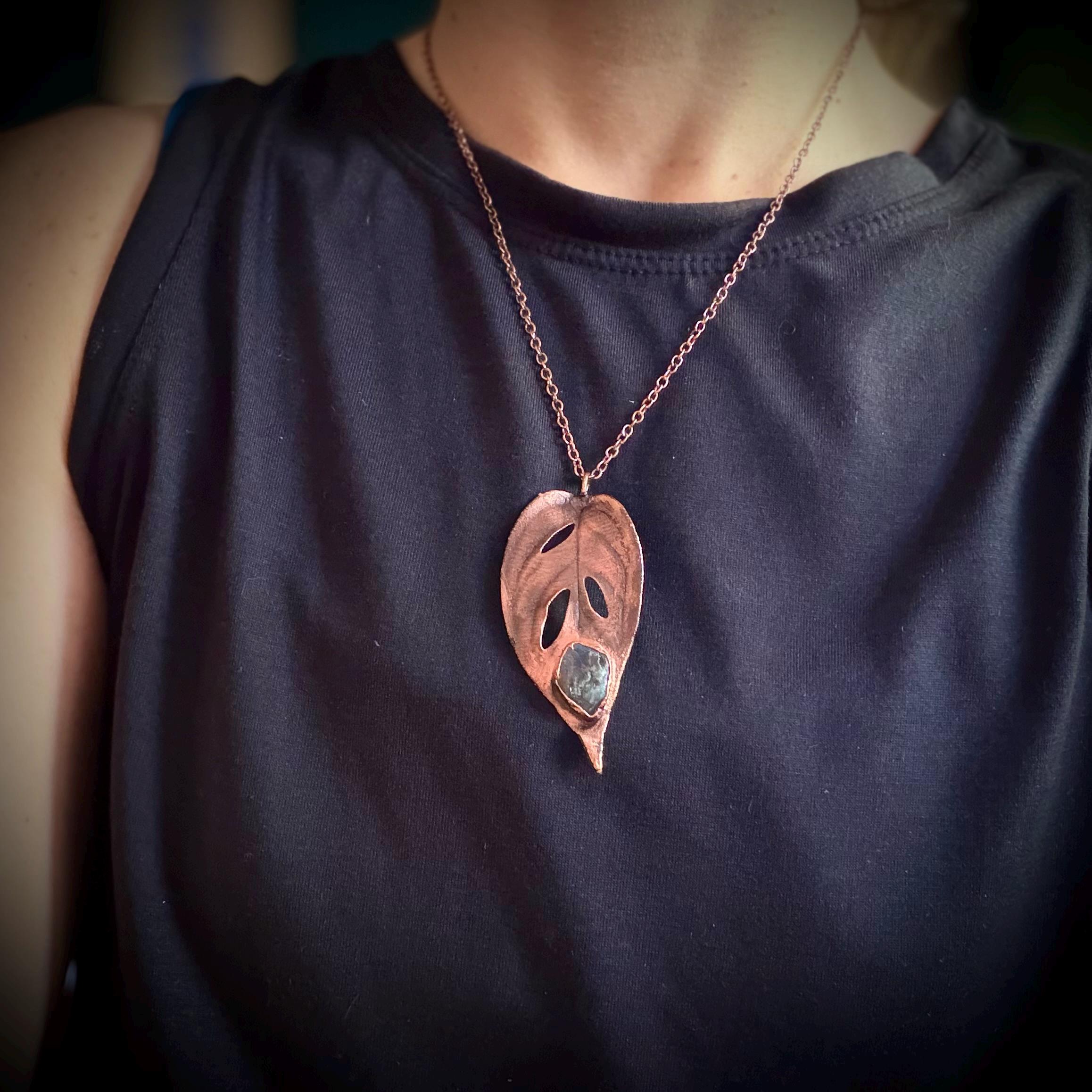 Electroformed Monstera Leaf Necklace with RAW Labradorite | Handmade Copper Jewelry | 18” Patina Chain __etsy:7986851368