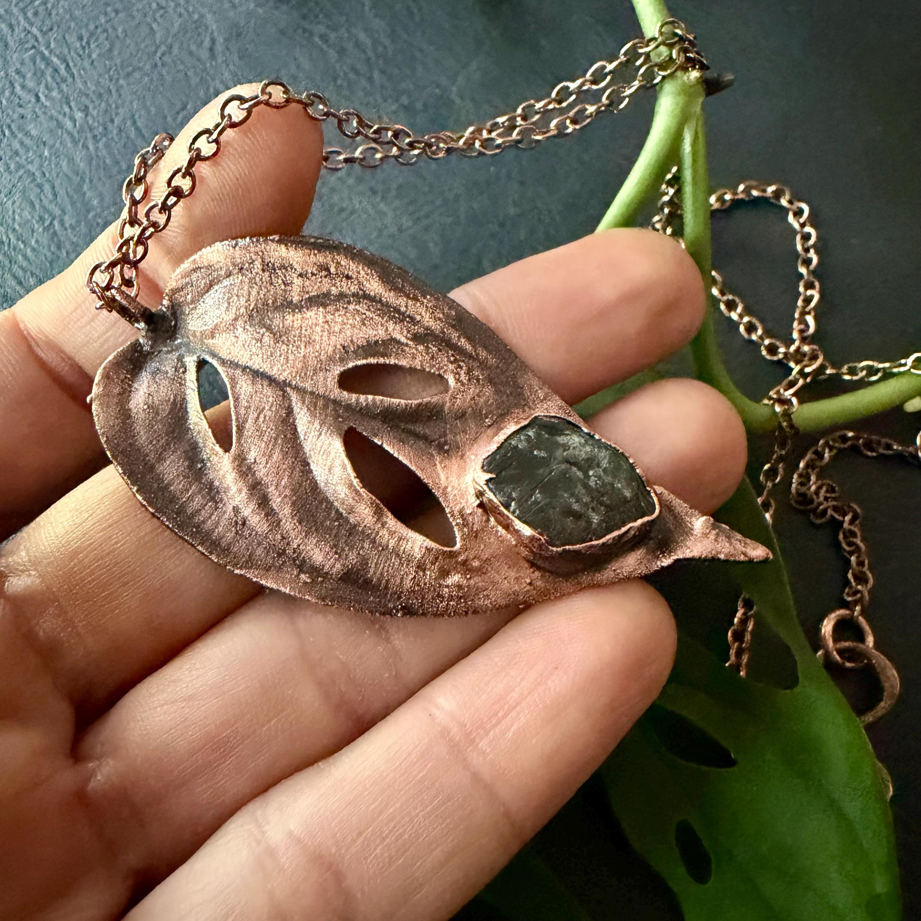 Electroformed Monstera Leaf Necklace with RAW Labradorite | Handmade Copper Jewelry | 18” Patina Chain __etsy:8034791709