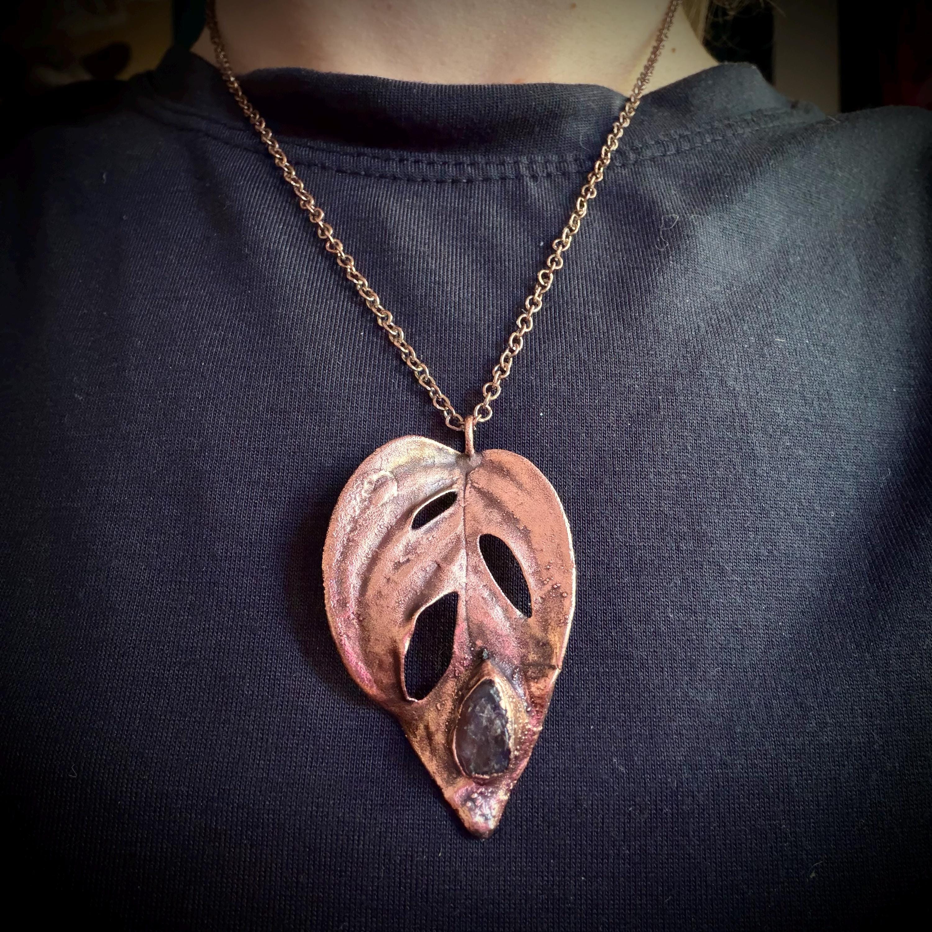 Electroformed Monstera Leaf Necklace with RAW Labradorite | Handmade Copper Jewelry | 18” Patina Chain __etsy:7986851394