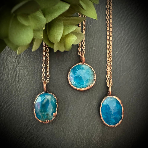 Blue Apatite Rose Cut Necklace / Dainty Crystal Necklace / Electroformed Copper Jewelry
