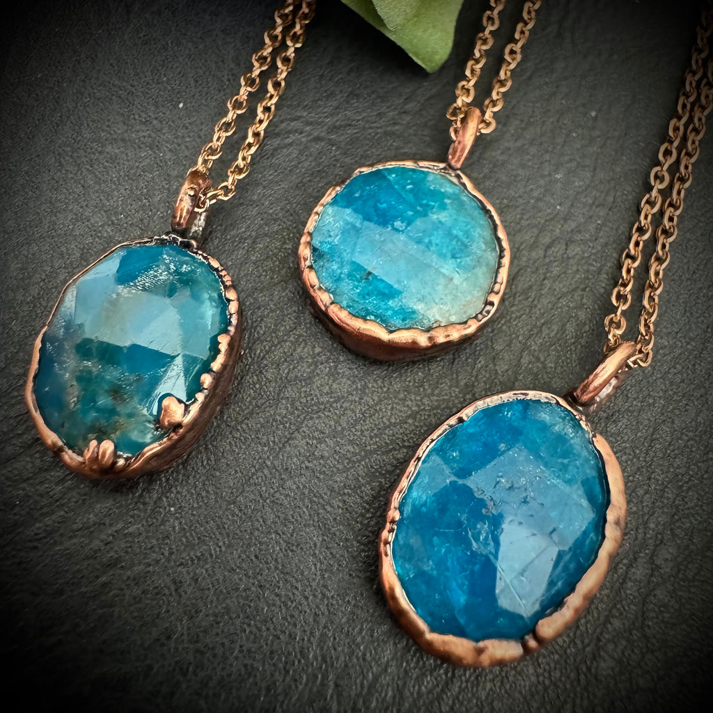 Blue Apatite Rose Cut Necklace / Dainty Crystal Necklace / Electroformed Copper Jewelry