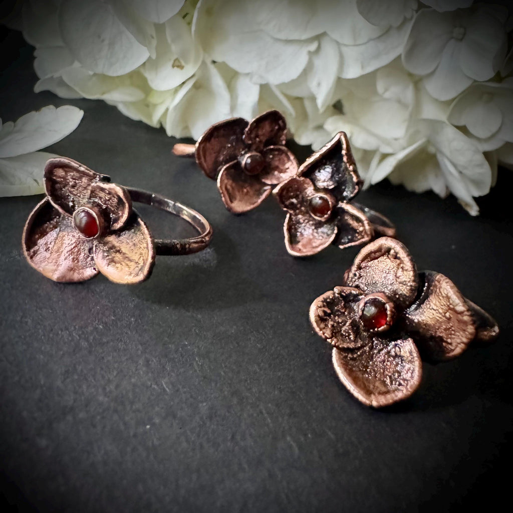 Real Hydrangea Electroformed Copper Ring with Carnelian Stone
