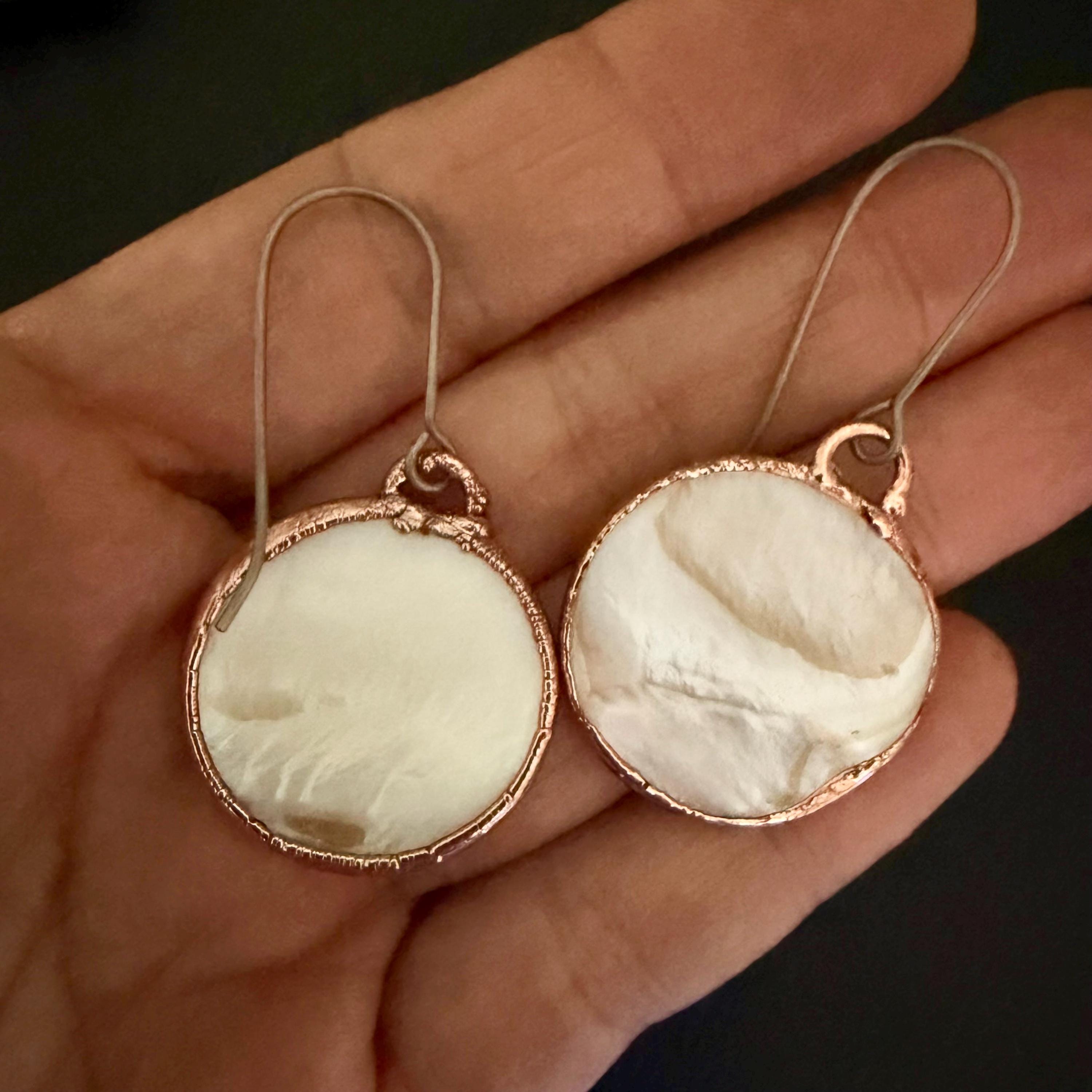 White Resin Shell Circle Dangle Earrings