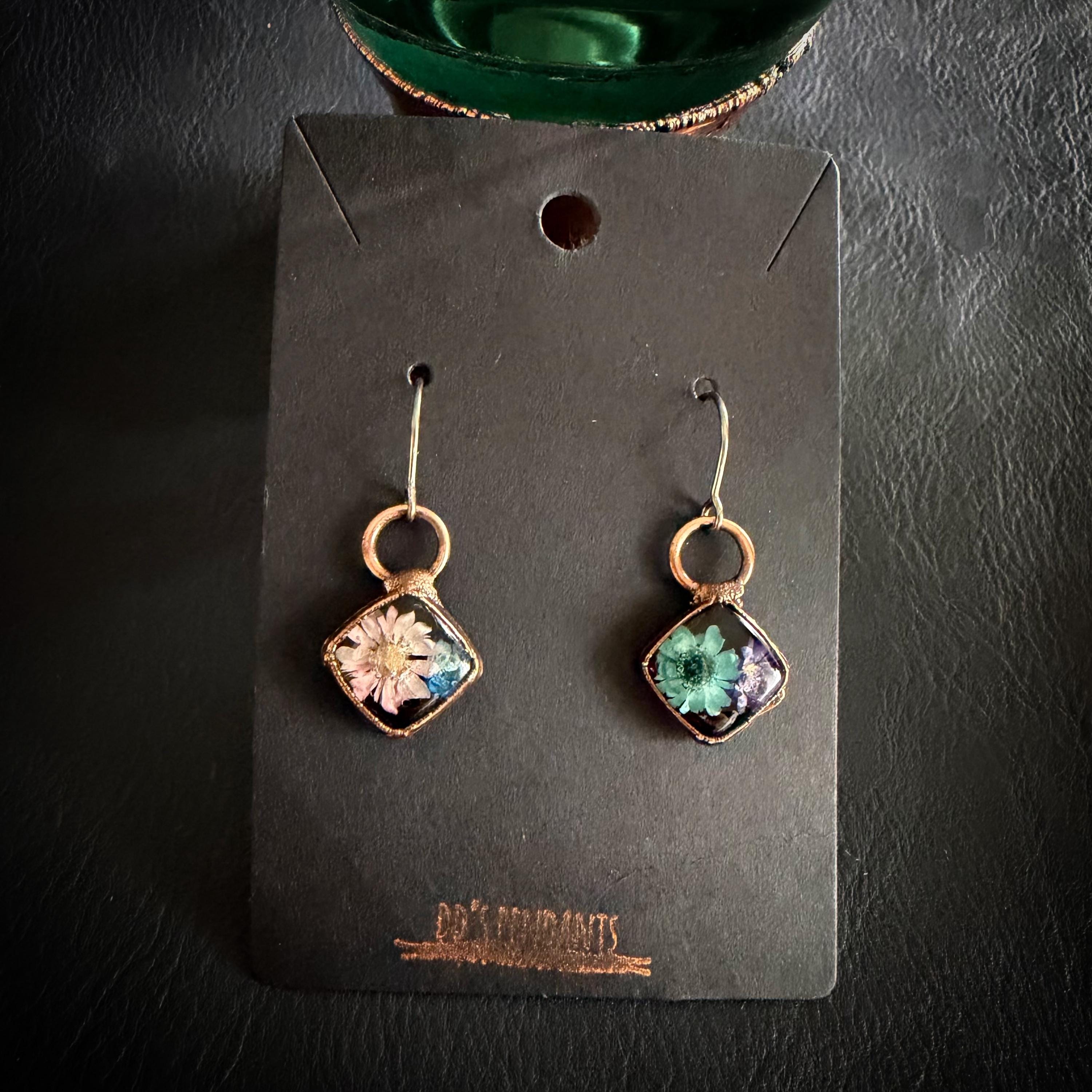 Dried Flower Resin Earrings | Botanical Jewelry | Niobium Ear Wires | Handmade Nature Earrings