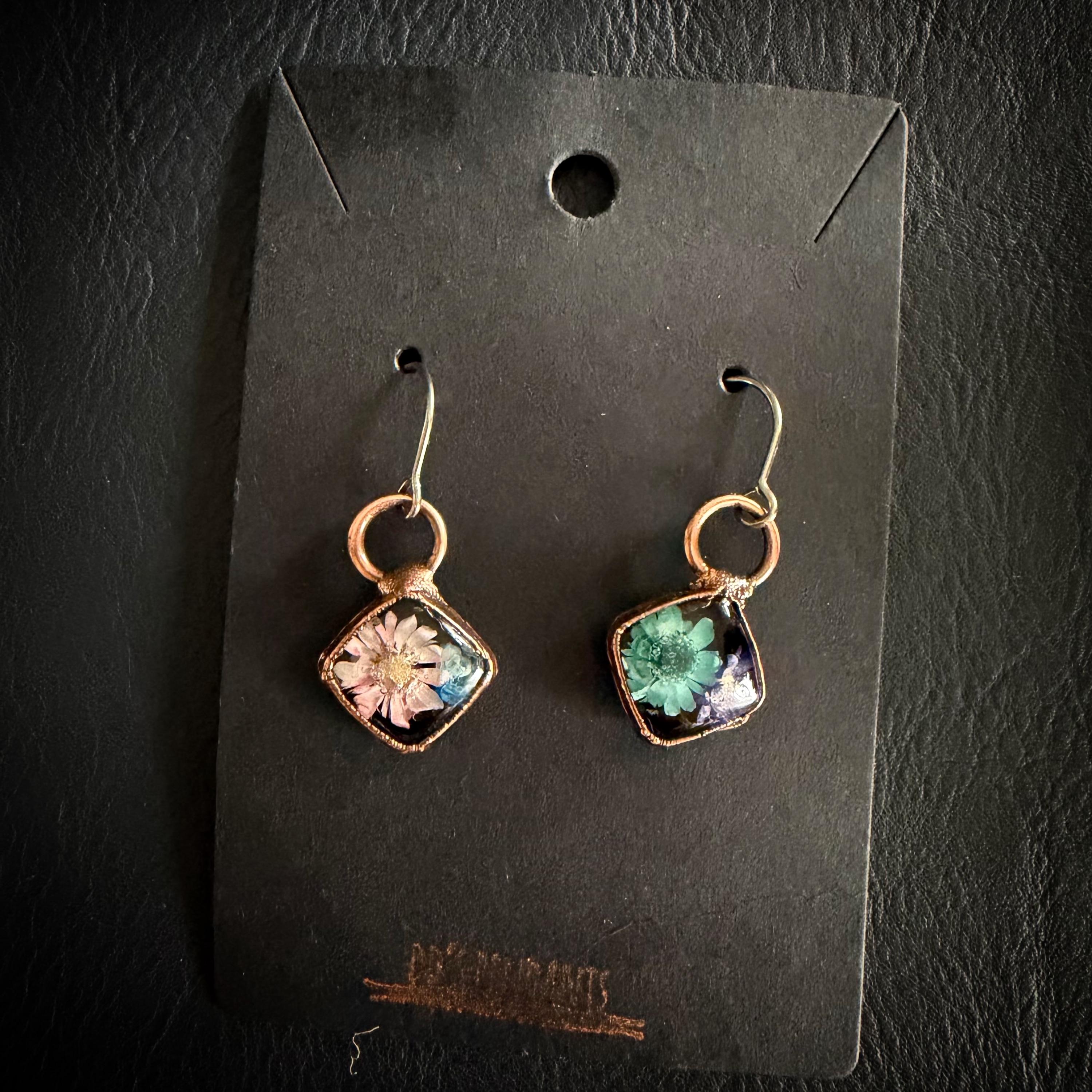 Dried Flower Resin Earrings | Botanical Jewelry | Niobium Ear Wires | Handmade Nature Earrings