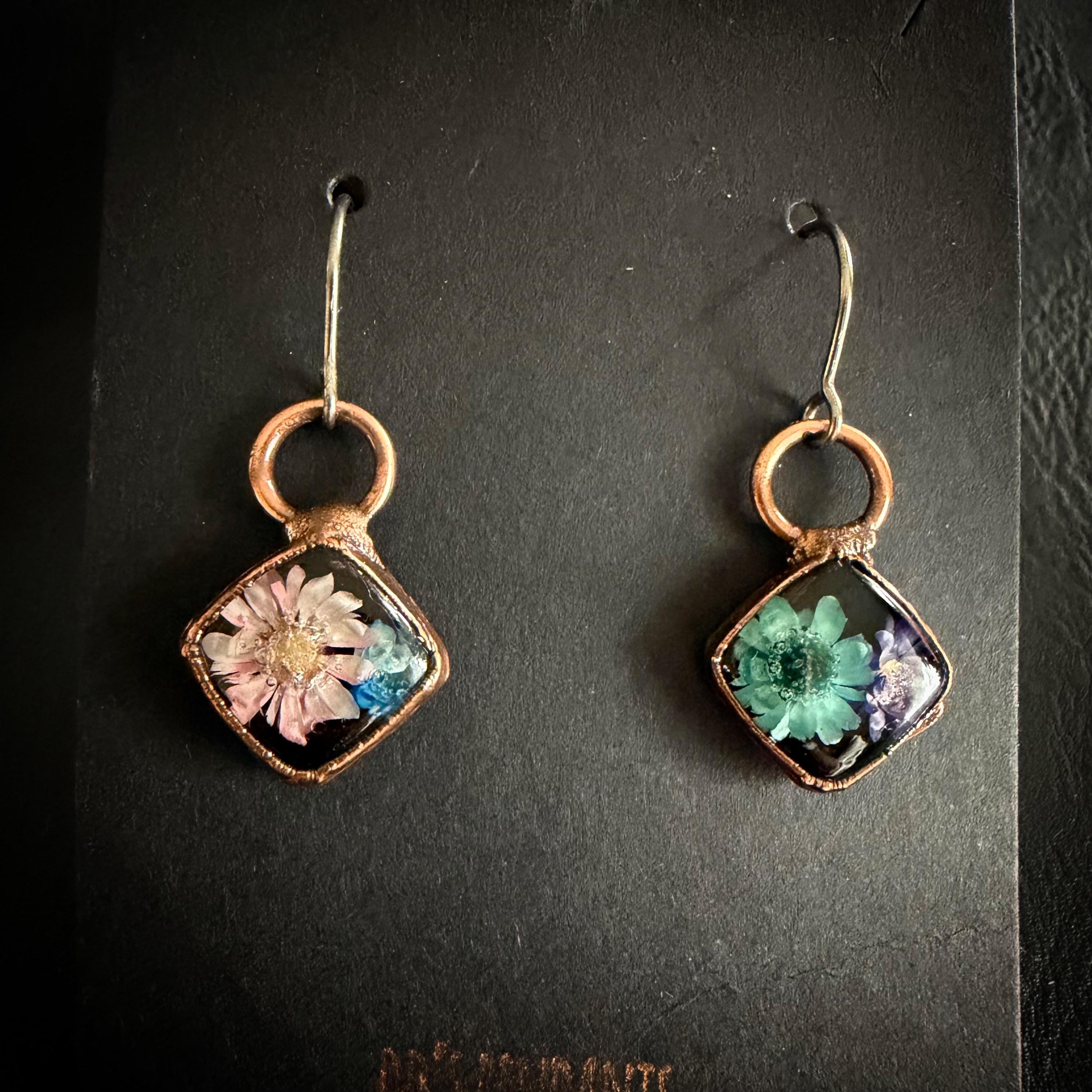 Dried Flower Resin Earrings | Botanical Jewelry | Niobium Ear Wires | Handmade Nature Earrings