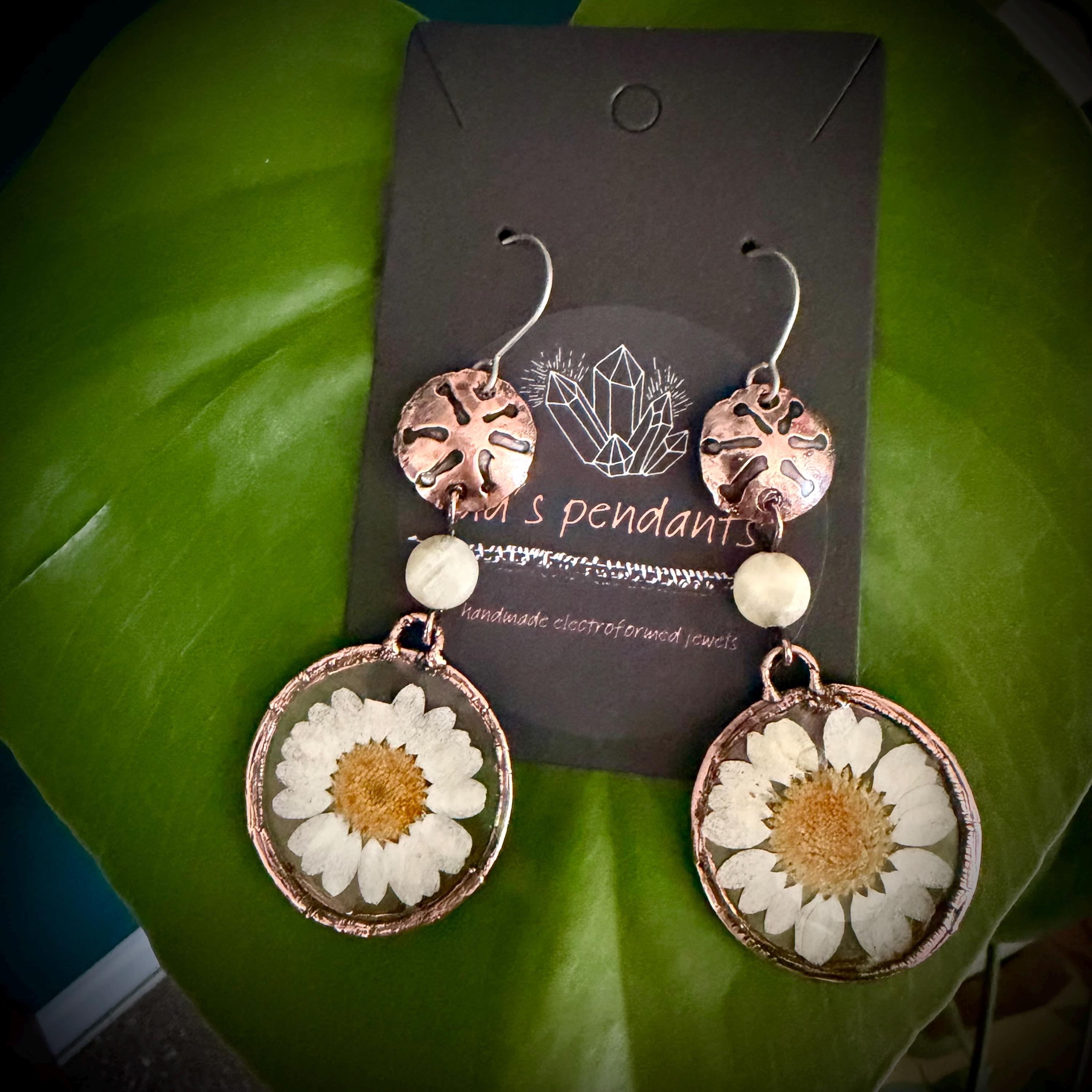 Electroformed Daisy Resin Earrings – Copper Flower Crystal Dangle Jewelry