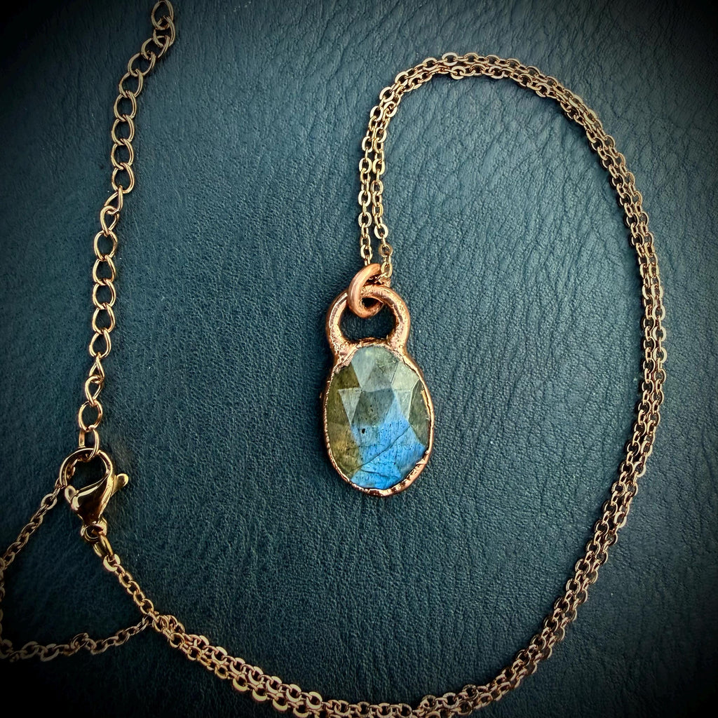 Labradorite Oval Necklace / Rose Cut Gemstone Necklace / Electroformed Jewelry