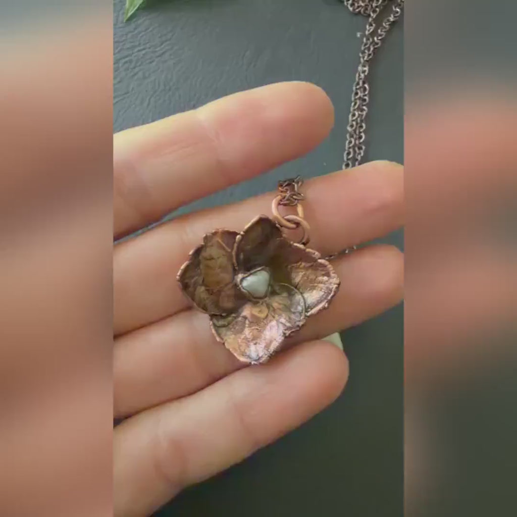 Hydrangea Flower Necklace with Pearl